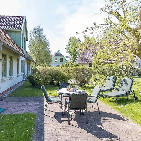 Holiday home Ferienhaussiedlung Strandperlen Sanddornhof 3a