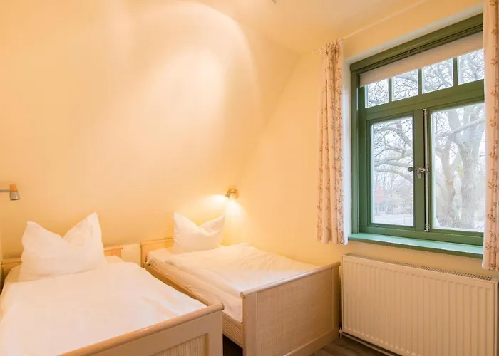 Ferienhaussiedlung Strandperlen Sanddornhof 3a * Wustrow (Fischland)